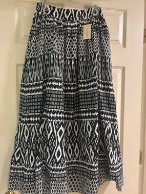 Sundance Black & white Maxi Skirt made in India Size S. $48 NWT.